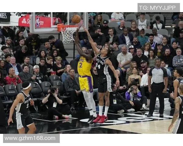 湖人对阵马刺直播免费观看攻略及比赛精彩回顾分享